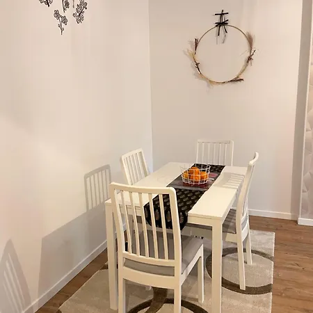 Eden Apartment *