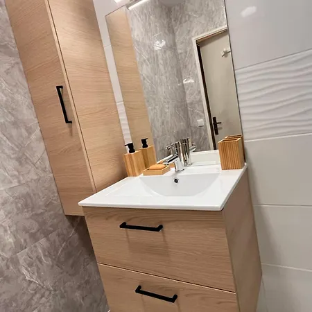 Eden Apartment
